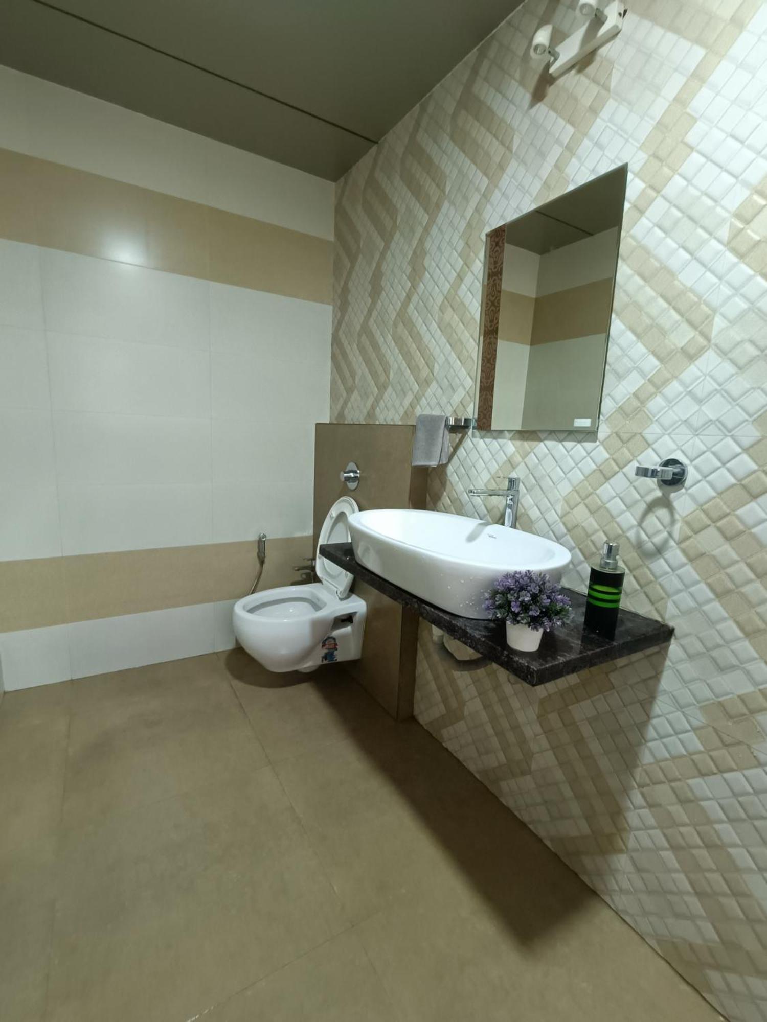 Rain Mist 4Bhk Luxury Villa With Private Pool Lonavala Bagian luar foto