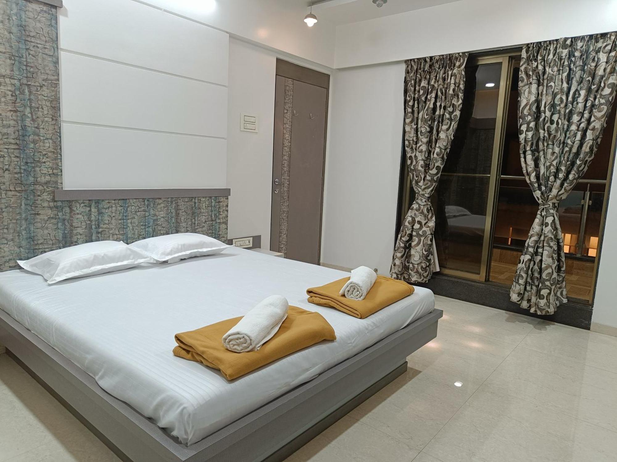 Rain Mist 4Bhk Luxury Villa With Private Pool Lonavala Bagian luar foto